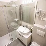 Pino Luxury And Πανσιόν Σπλιτ