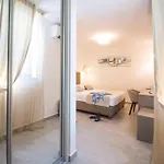 Pino Luxury And 4*