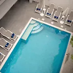 招待所 Pino Luxury And 4*