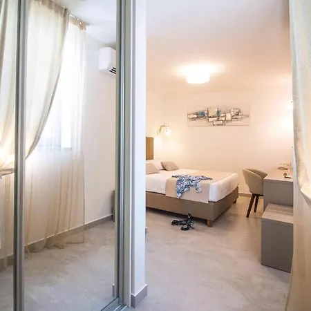 Pino Luxury And 4*