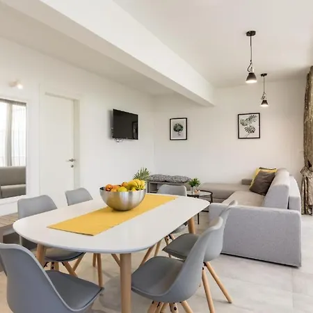 Pino Luxury And 4*