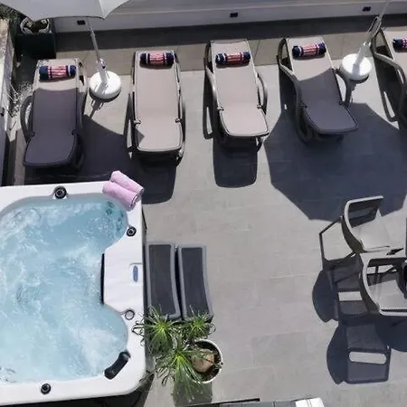 Pino Luxury And 4* スプリト