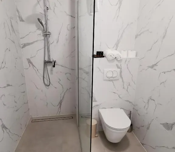 Pino Luxury And 4* 스플리트