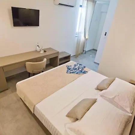 בית הארחה Pino Luxury And ספליט