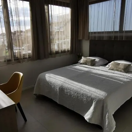 Pino Luxury And بيت ضيافة