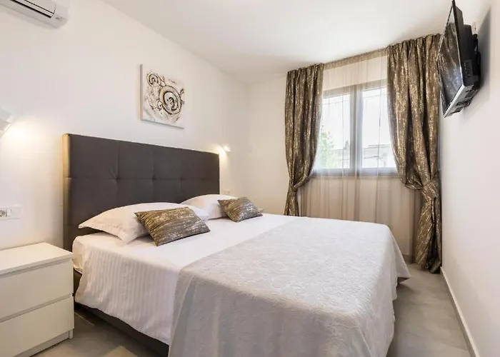 Pino Luxury And 4*