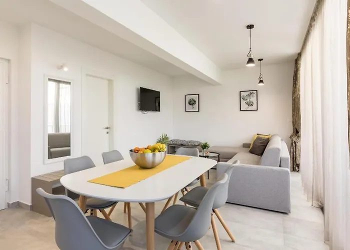 Pino Luxury And 4*