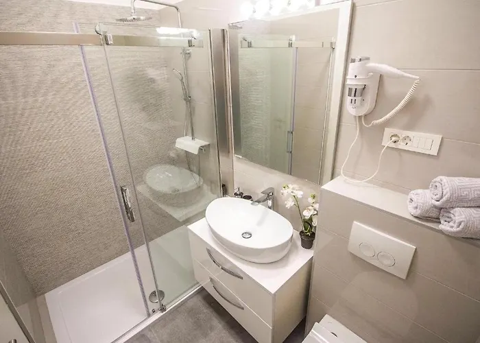 Pino Luxury And 4*