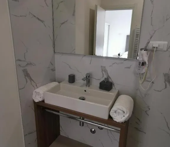Pino Luxury And Pensión 4*