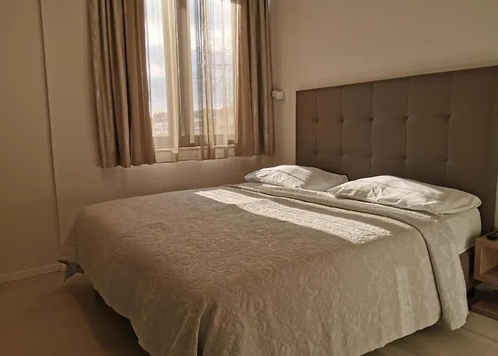 Pino Luxury And Pensión Split