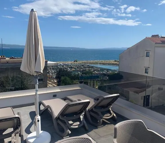 Pensión Pino Luxury And