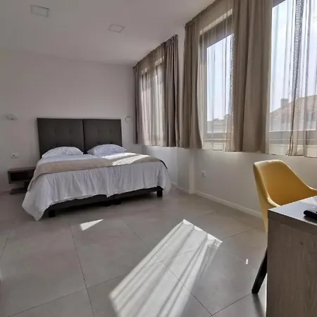 Casa de hóspedes Pino Luxury And 4*